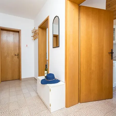 Apartment Marica Malinska Exterior photo