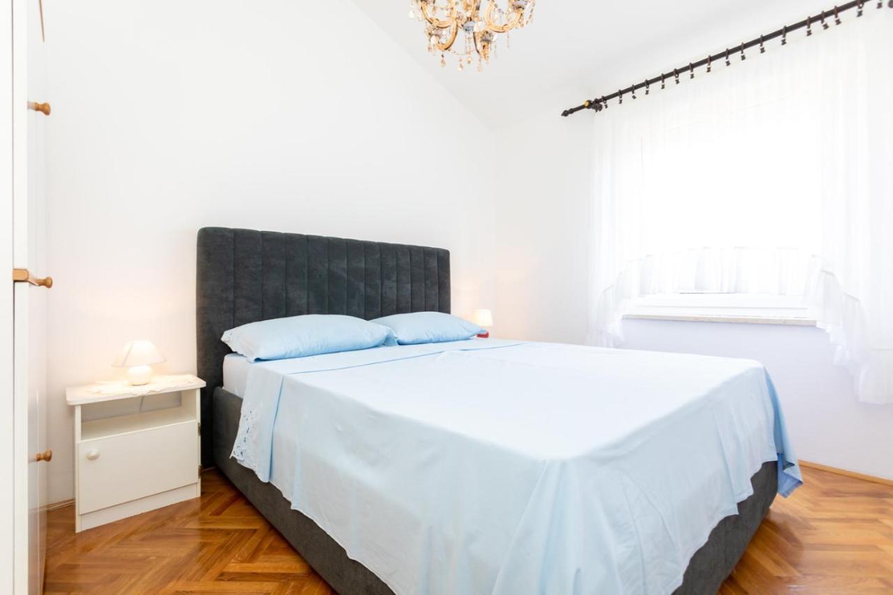 Marica Apartment *
